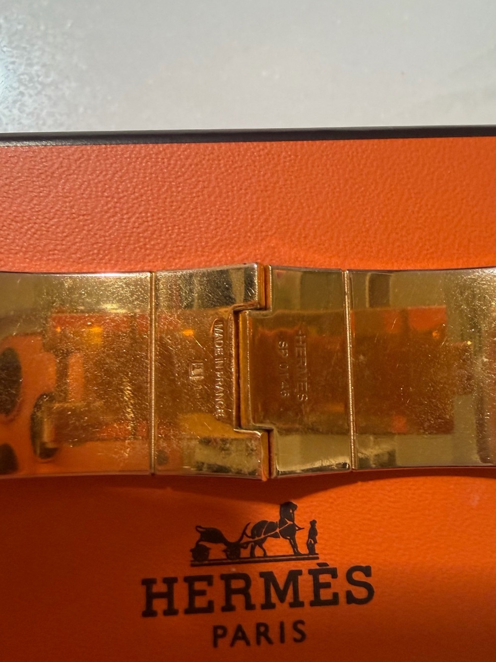 Hermès Gold-Tone Click Bracelet cream and rose gold - Picture 2 of 3
